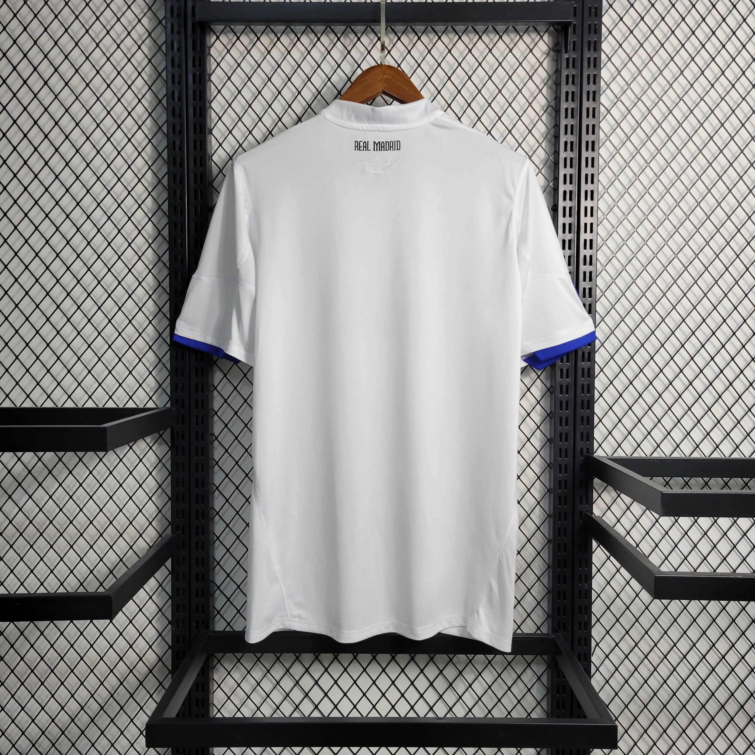 レアル·マドリード ホーム  2010/2011 ユニフォーム レトロ Ｔシャツ